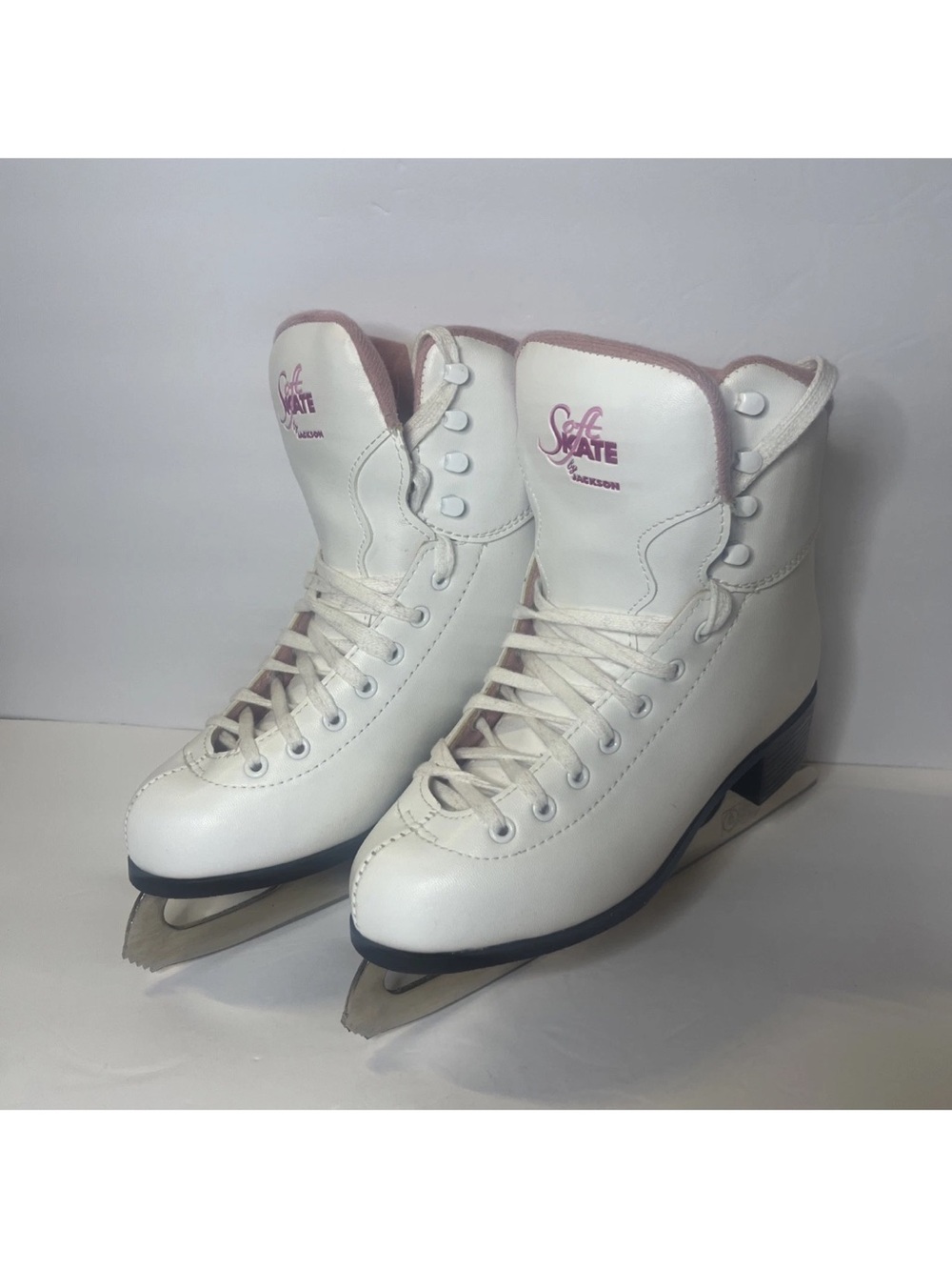 Jackson Ultima SoftSkate JS184PFigure Ice Skates Girls Youth Size 6 White Pink